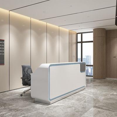 comprar Suporte à personalização Moderno minimalista Painel frontal branco Mesa de recepção Com quadro azul para escritório Hotel Empresa de hospitais Entrada para receber clientes online manufacture